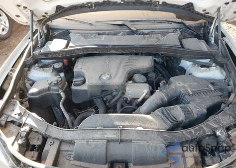 2015 BMW X1 Sdrive28I из США, поврежденный, VIN WBAVM1C53FV318551